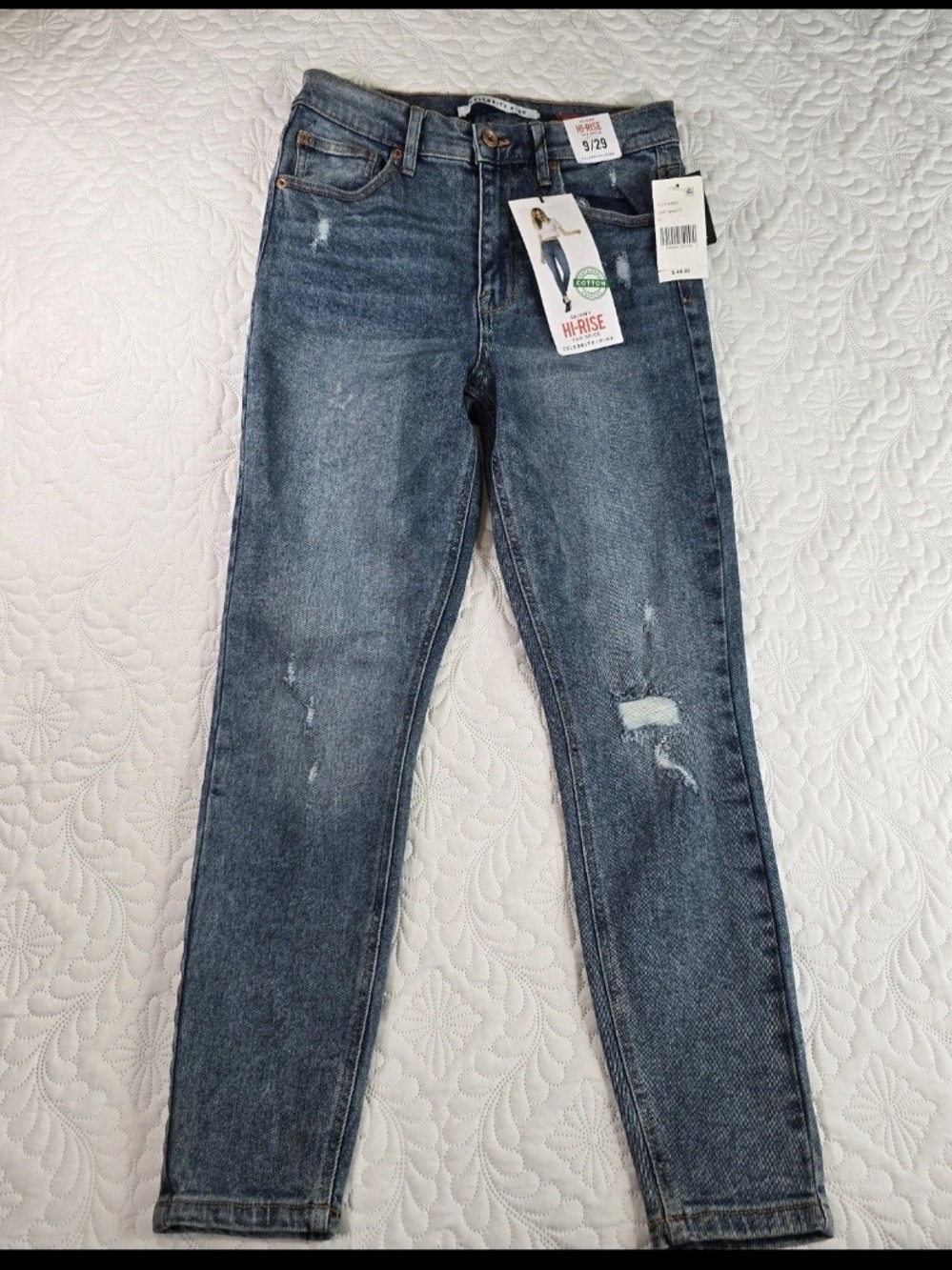 Celebrity Pink High-Rise Distressed Blue Jeans